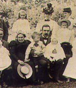 C.S. Lewis bébé et sa famille