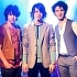 Les Jonas Brothers font "band" à part